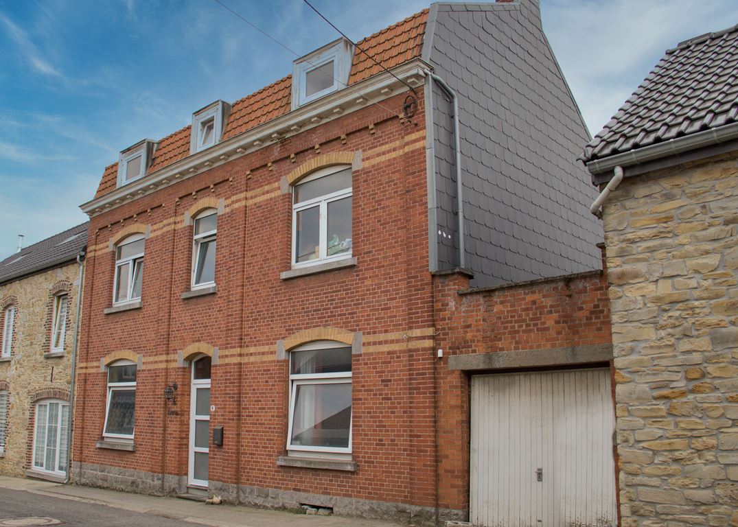 Maison bourgeoise à rénover à La Bruyère