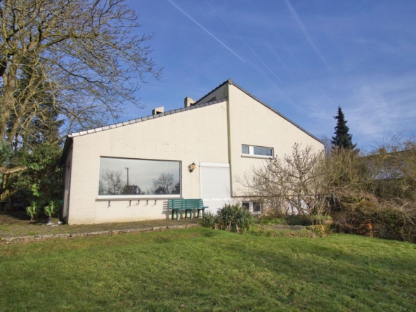 Chastre: villa bungalow 3 chambres à rénover