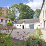 Mont Saint Guibert: Ferme Moulin de Bierbais à rénover. Bien atypique de 675 m²!