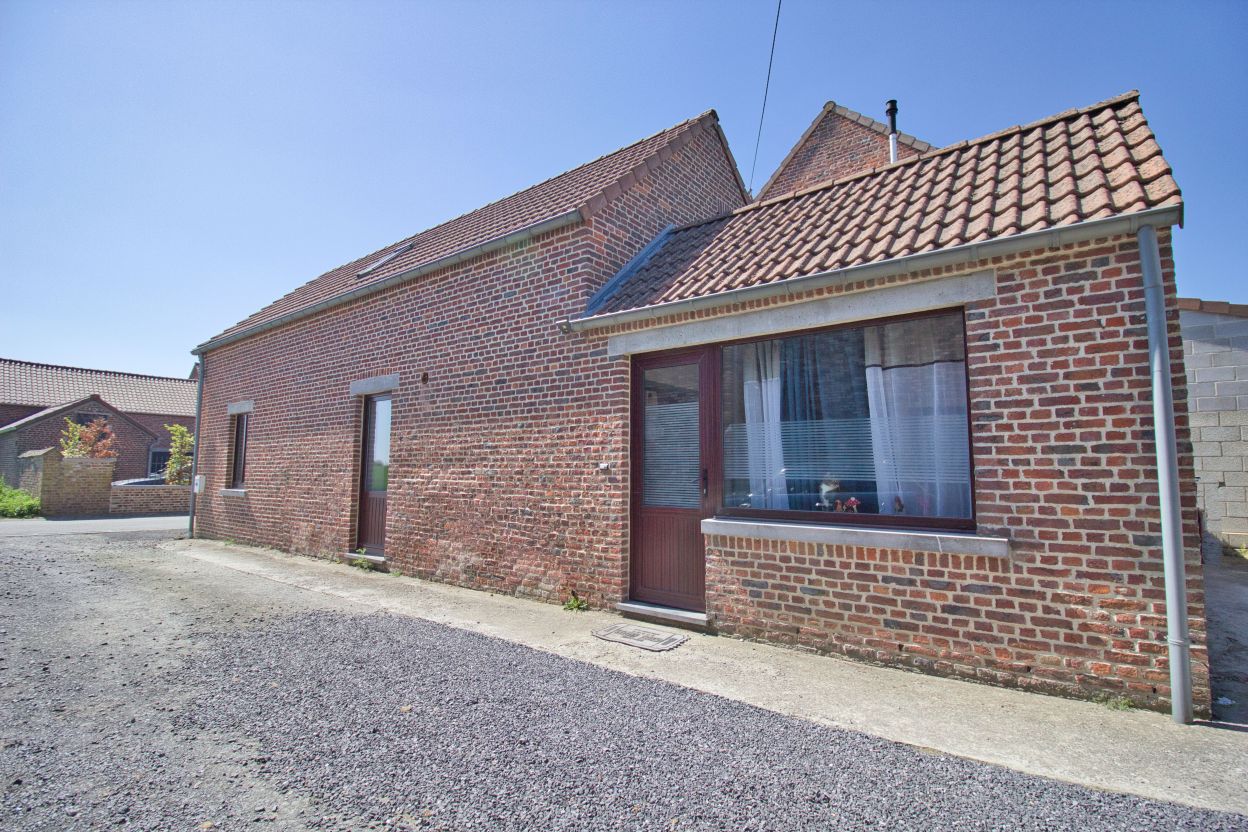 Walhain: Petite maison 2 chambres + bureau à louer